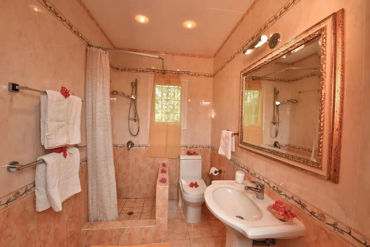 Jessies Guest House Seychelles Beau Vallon  0*, Beau Vallon (Mahe)