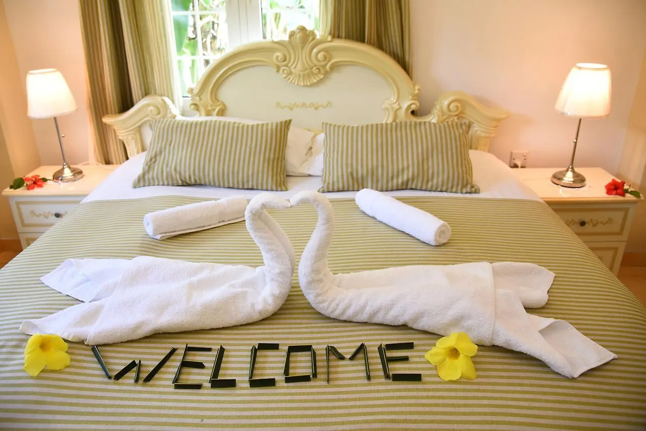 Bed & Breakfast Jessies Guest House Seychelles Beau Vallon  Seychelles