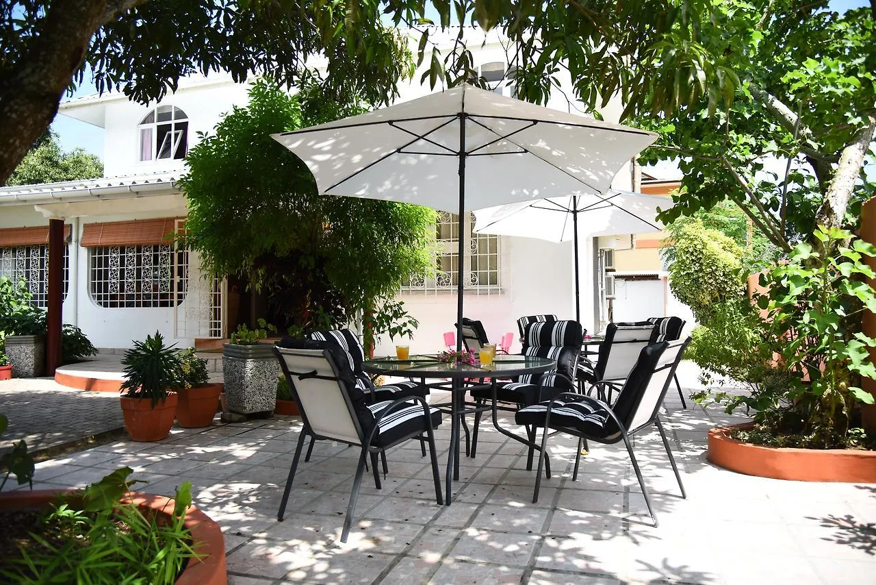 Jessies Guest House Seychelles Beau Vallon  Bed & Breakfast